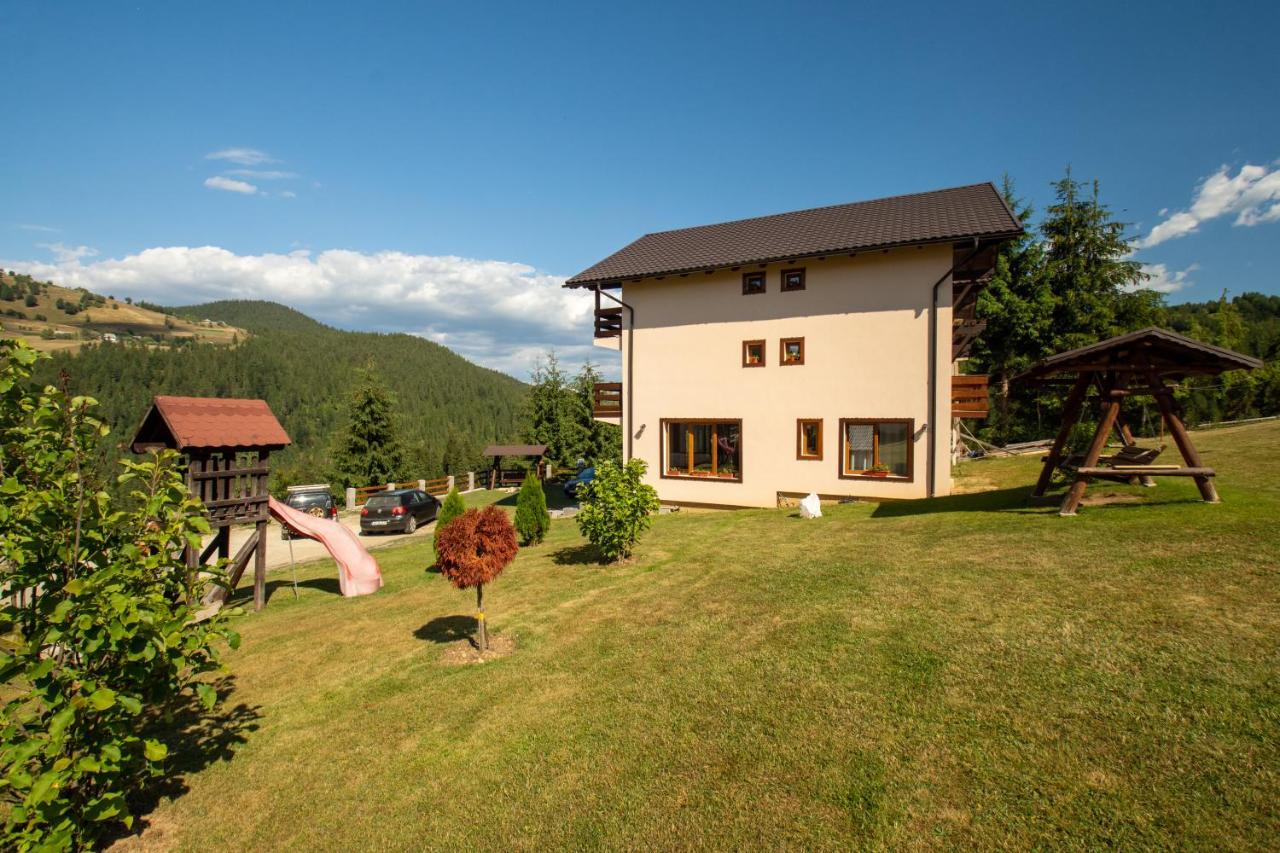 Cabana Denisa Arieseni Exterior photo